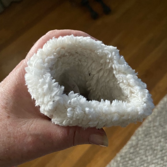 Isotoner ladies gloves - Picture 3 of 3